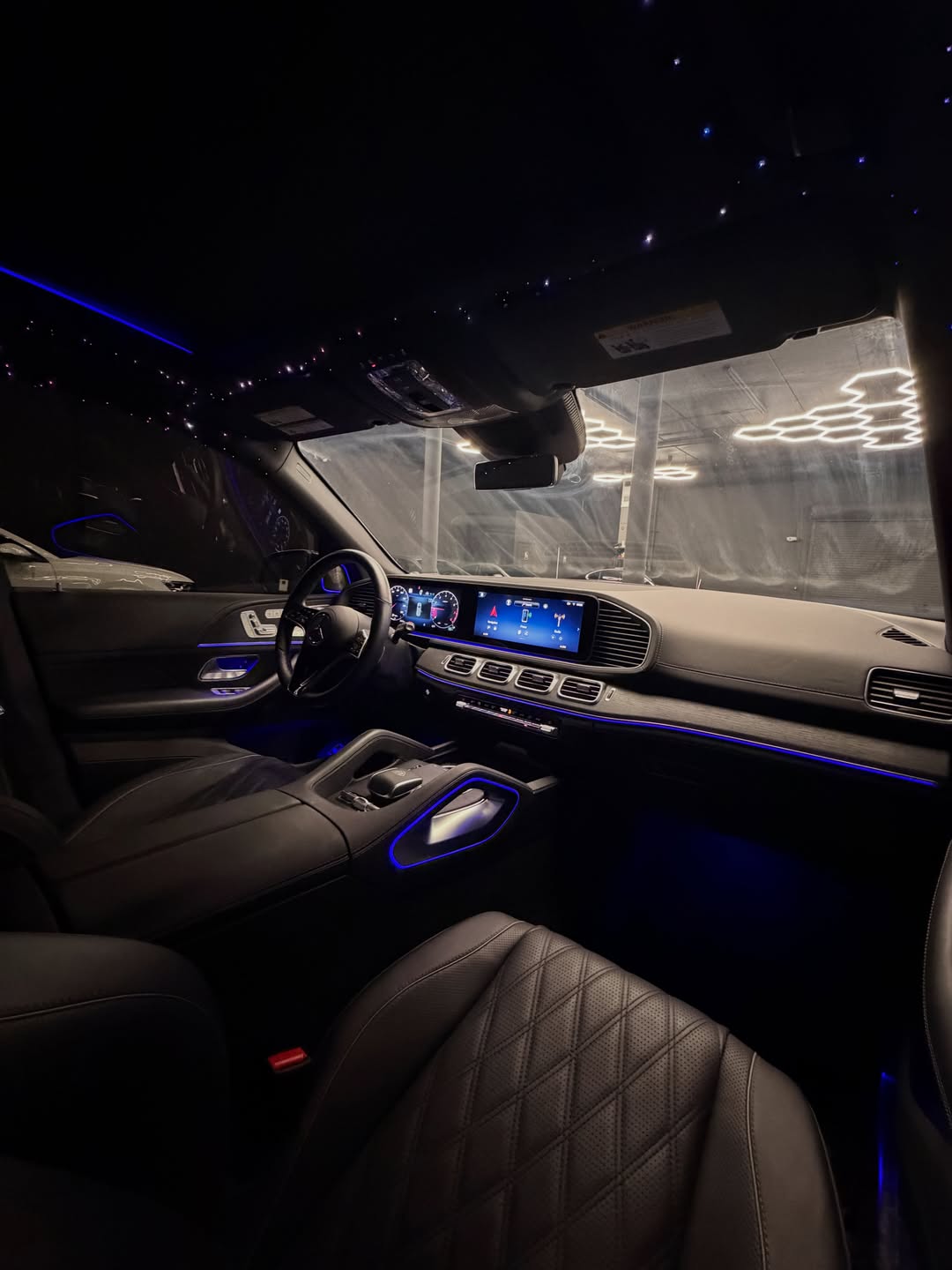 2025 MERCEDES-MAYBACH GLS 600 (First-Class Lounge Spec)