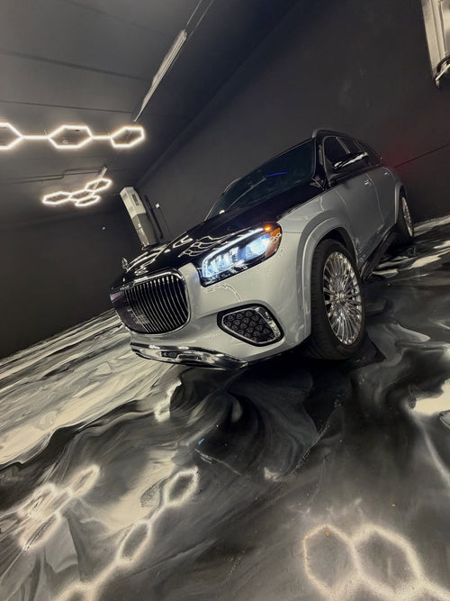 2025 MERCEDES-MAYBACH GLS 600 (First-Class Lounge Spec)
